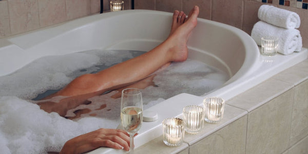 Ouvrez le bal des bains relaxants avec les produits Autour du bain !