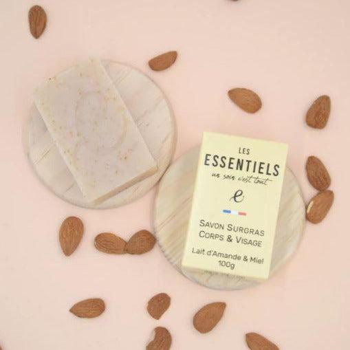 Savon surgras bio Lait d'amande et Miel - Visage et corps - Peau fragile et irritée- Savonnerie Les essentiels - 100 gr